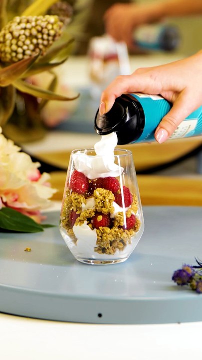 Mouth-watering tricks used by food commercial specialists 🎥