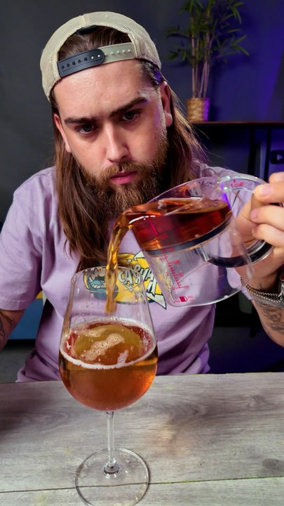Beer cocktail, cleaning frying pan with banana...