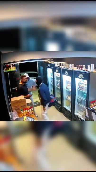 Criminosos invadem açougue e roubam picanhas em Ribeirão das Neves