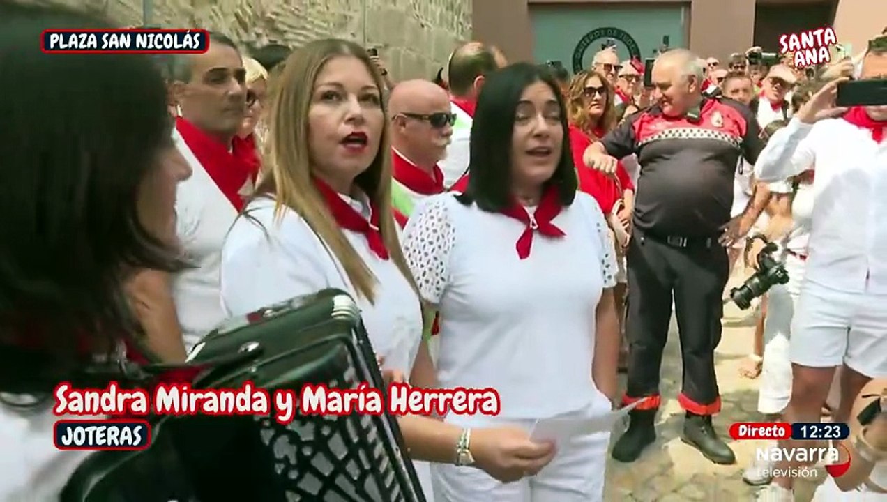 La jota acompaña, un año más, a 'la abuela de Tudela'