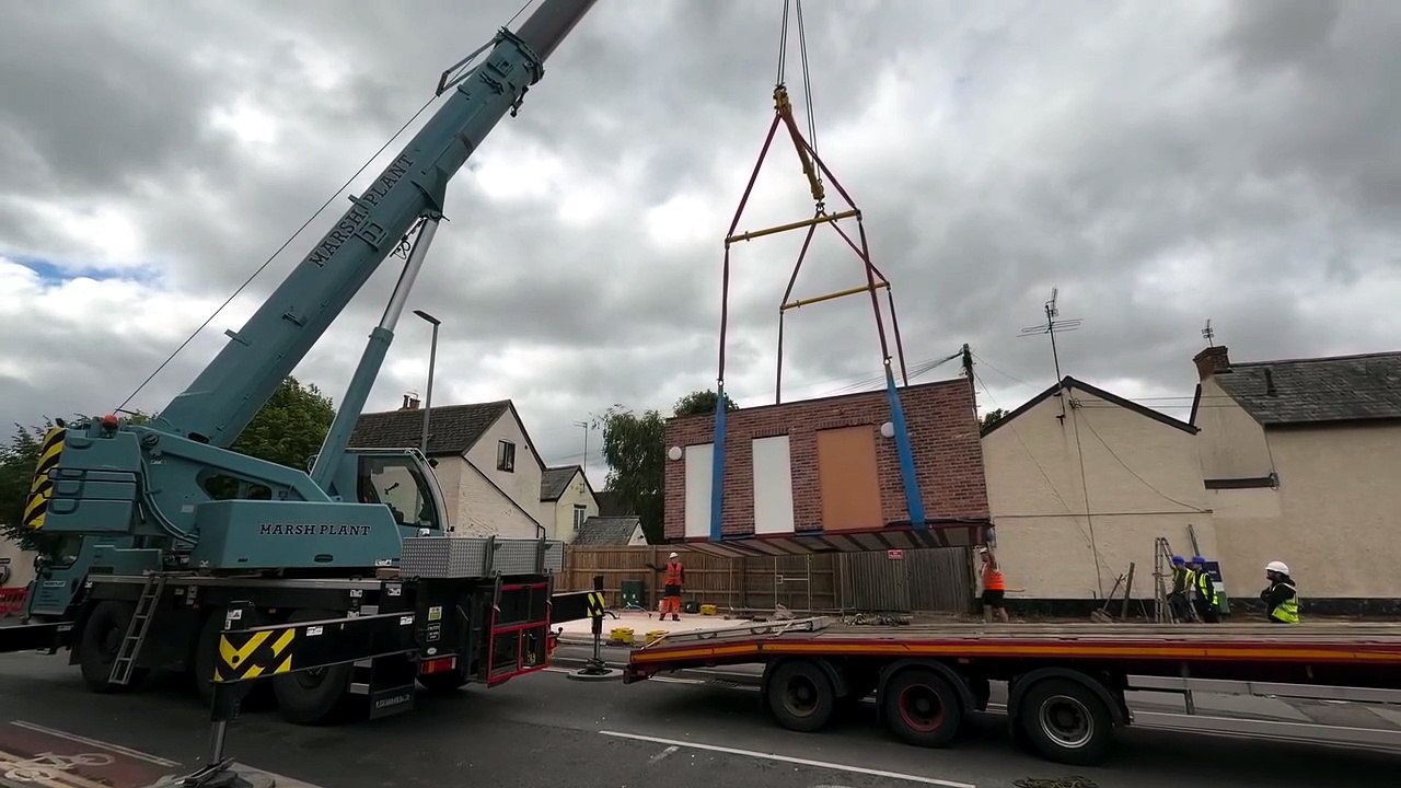 New public toilets being craned into position in Longforth Road, Wellington.