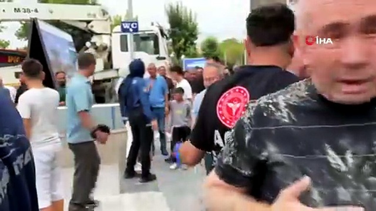 Beton mikserinin pompası patladı 5 kişi hastanelik oldu