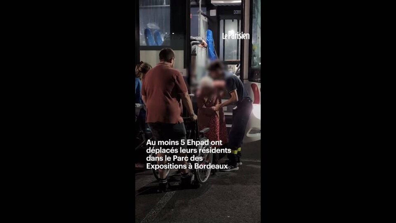 Sud-Ouest : Des résidents d'Ehpad évacués arrivent au centre d'accueil de Bordeaux