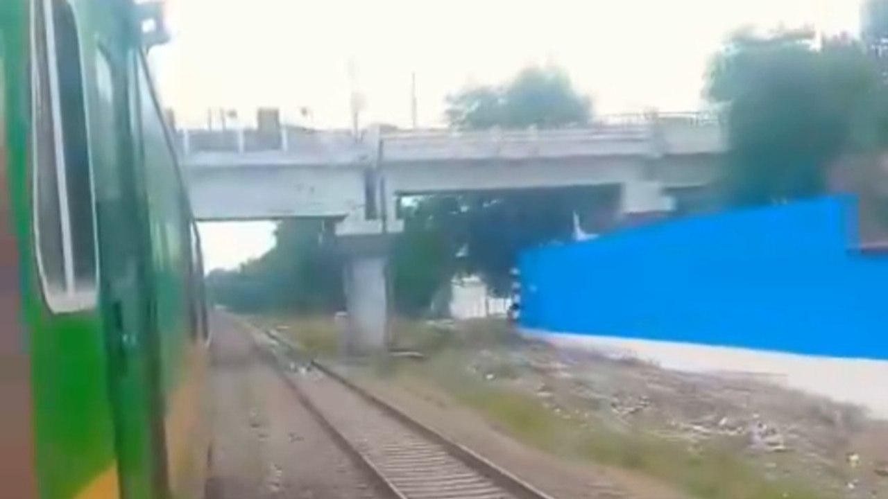 Train travel India Superfast Express | Rail yatra | Train journey | Scenic views | Safar with Amit