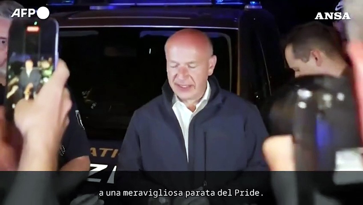 Furgone sulla folla al Pride, il sindaco di Berlino: "Un atto terribile"