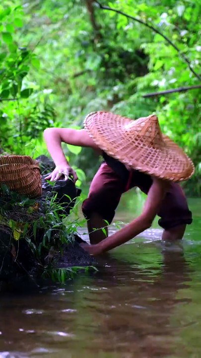 Fishing with hands