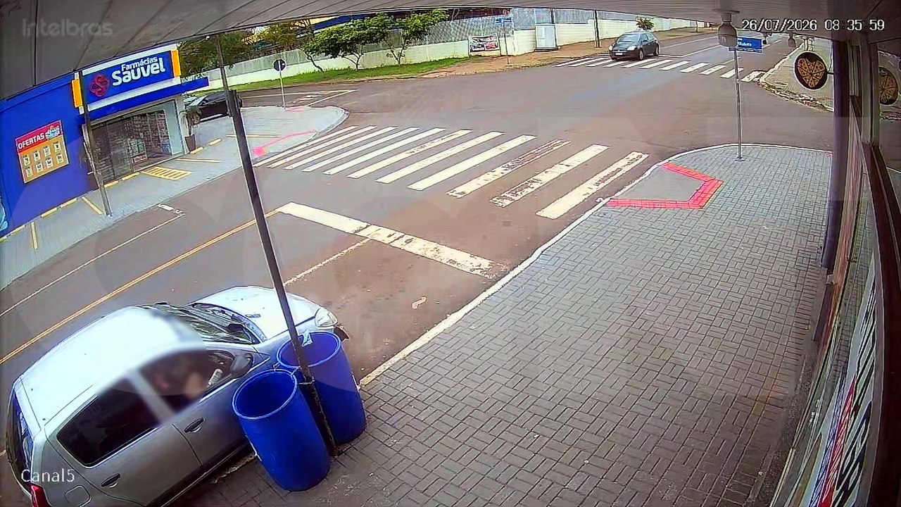 Por outro ângulo: Vídeo mostra atropelamento, colisão e motorista embriagada jogando bebidas no lixo