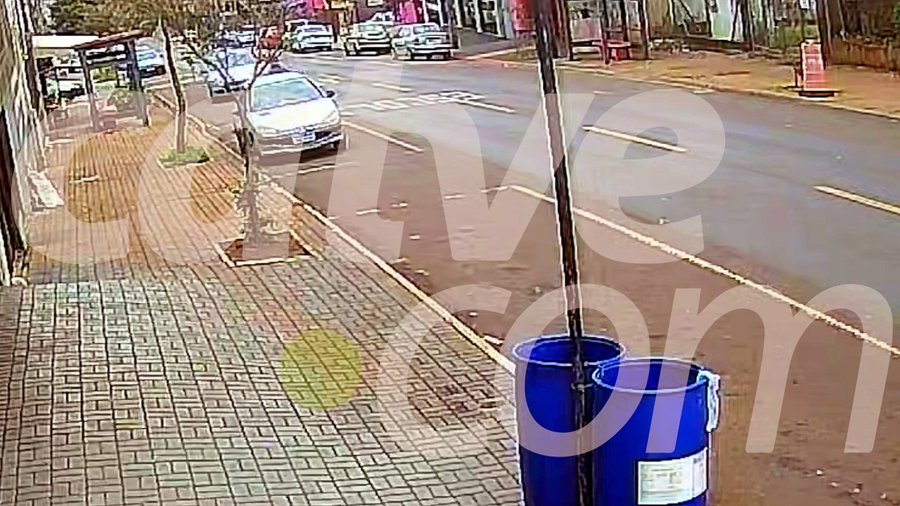 Por um triz! novas imagens mostram atropelamento de idoso no Bairro Floresta