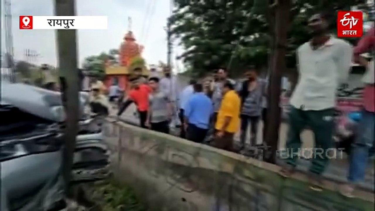 रायपुर में रफ्तार का कहर, तेज रफ्तार कार ने ईवी ऑटो को मारी टक्कर, दोनों वाहन क्षतिग्रस्त