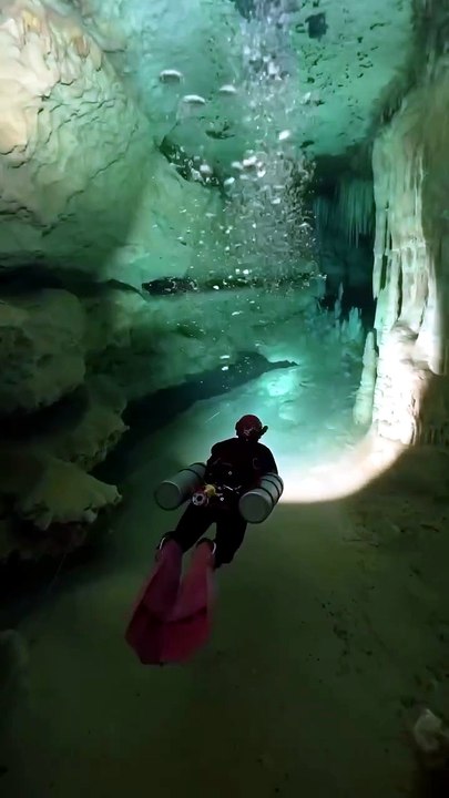 Viral video underwater