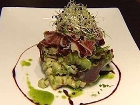 Ensalada de aguacate con jamón ibérico y ventresca de ...