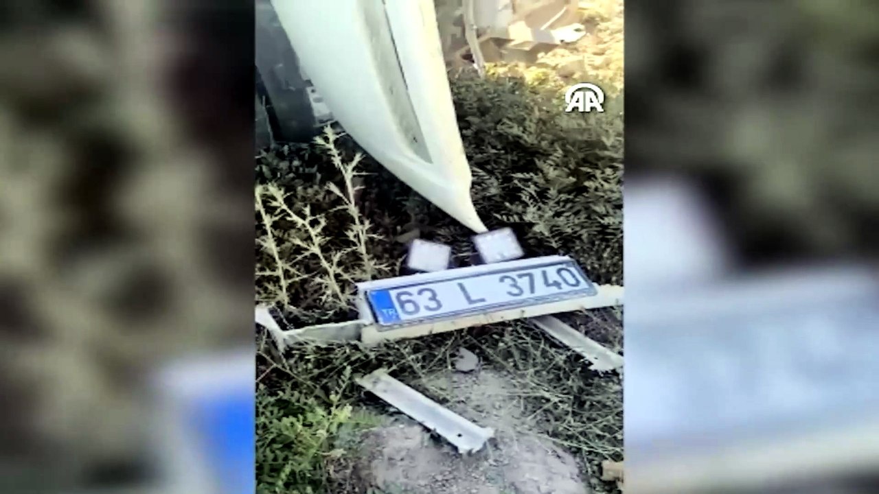Hakkari'de kamyonla otomobilin çarpıştığı kazada 5 kişi yaralandı
