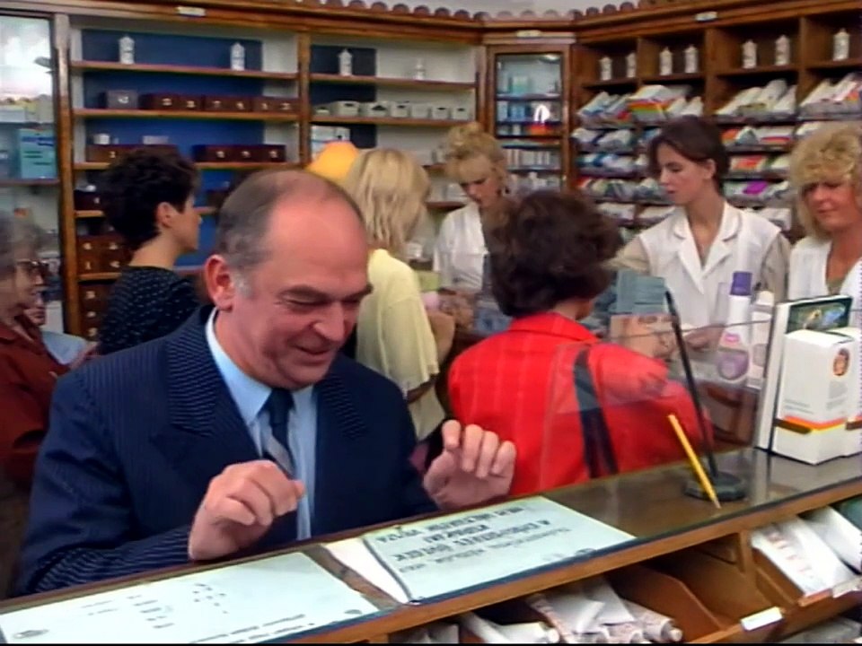 Óvszer vásárlás - Bodrogi Gyula (1989)