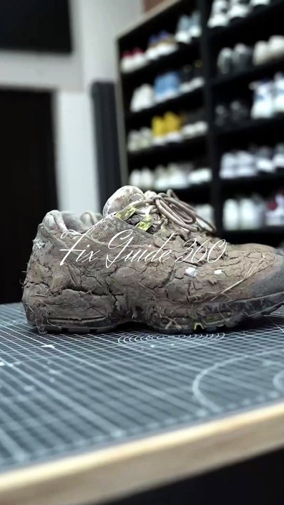 Extreme Dirty Sneaker Deep Cleaning | Professional Restoration