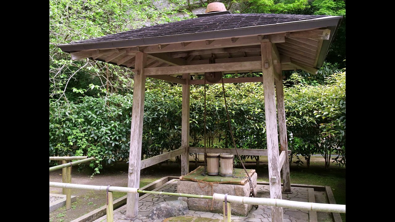 Meigetsu-in Temple: When the hydrangeas are in bloom, large crowds gather here