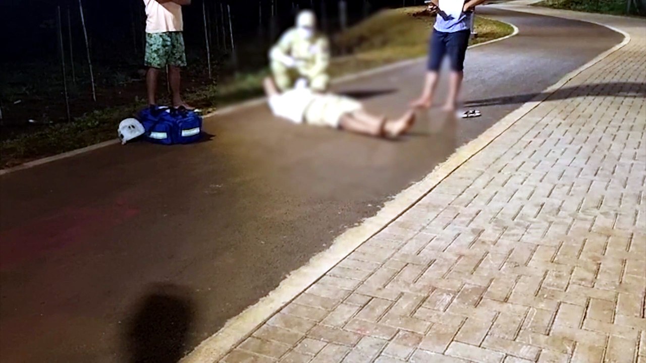 Ciclista bate contra poste em ciclovia no Floresta