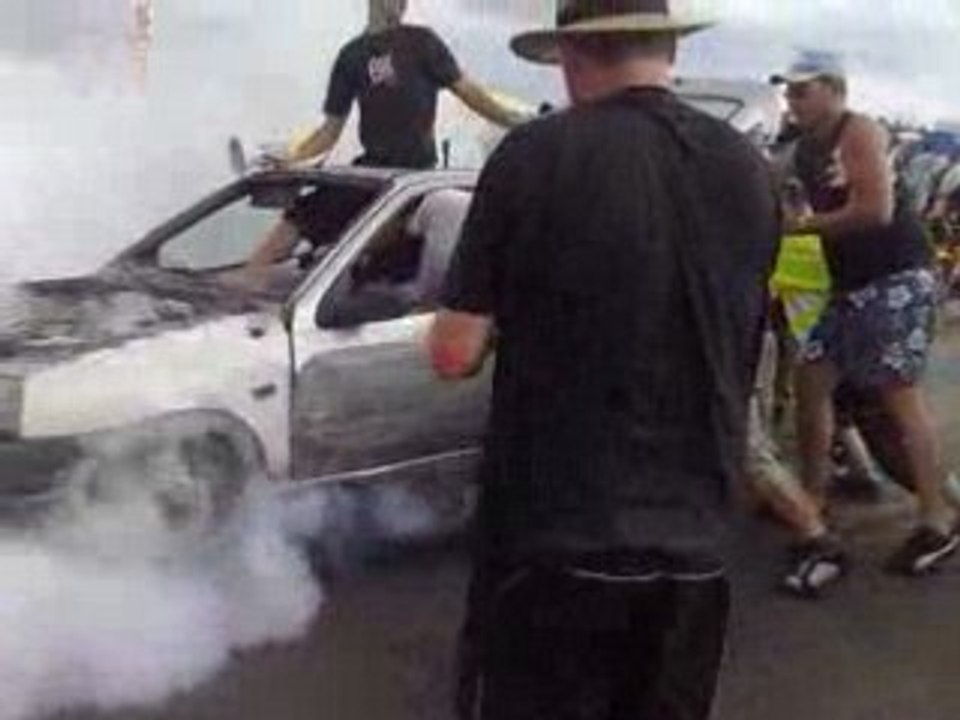 gti mag burn sauvage avec un clio