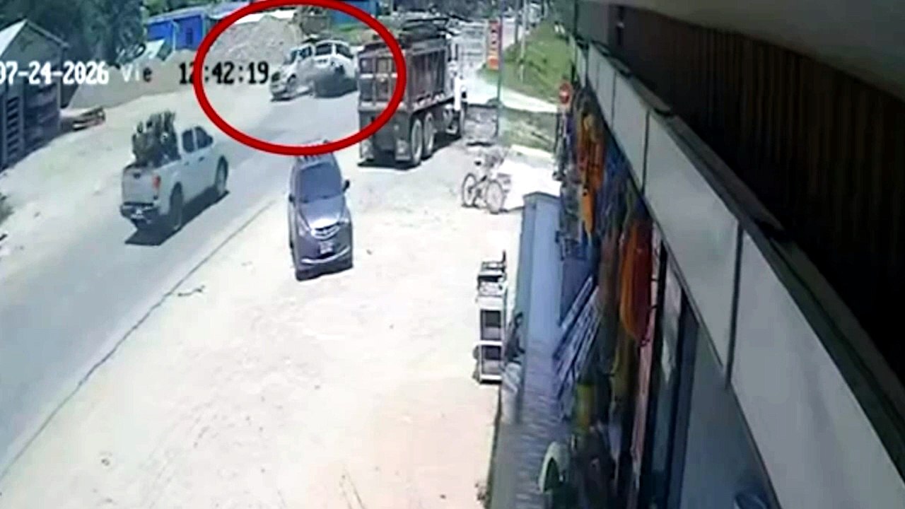 Video capta el accidente vehicular del secretario privado Luis Castro
