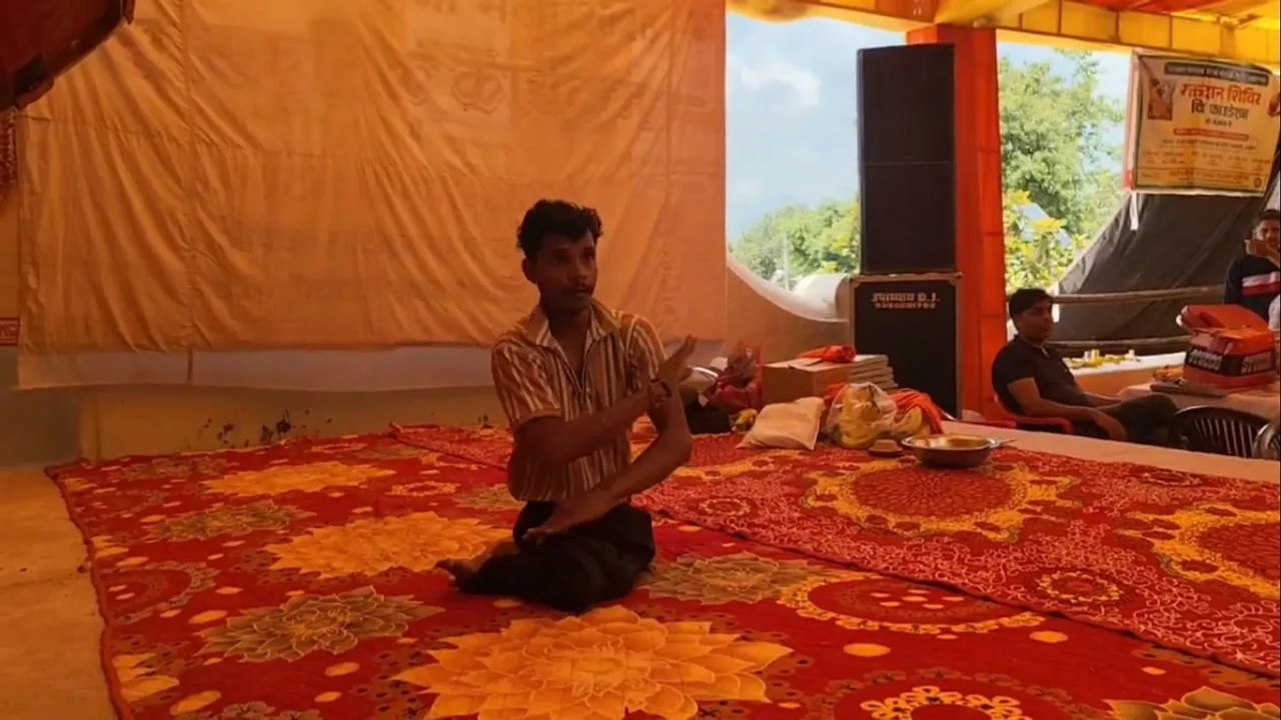 दिव्यांग युवक के नृत्य ने जीता दिल