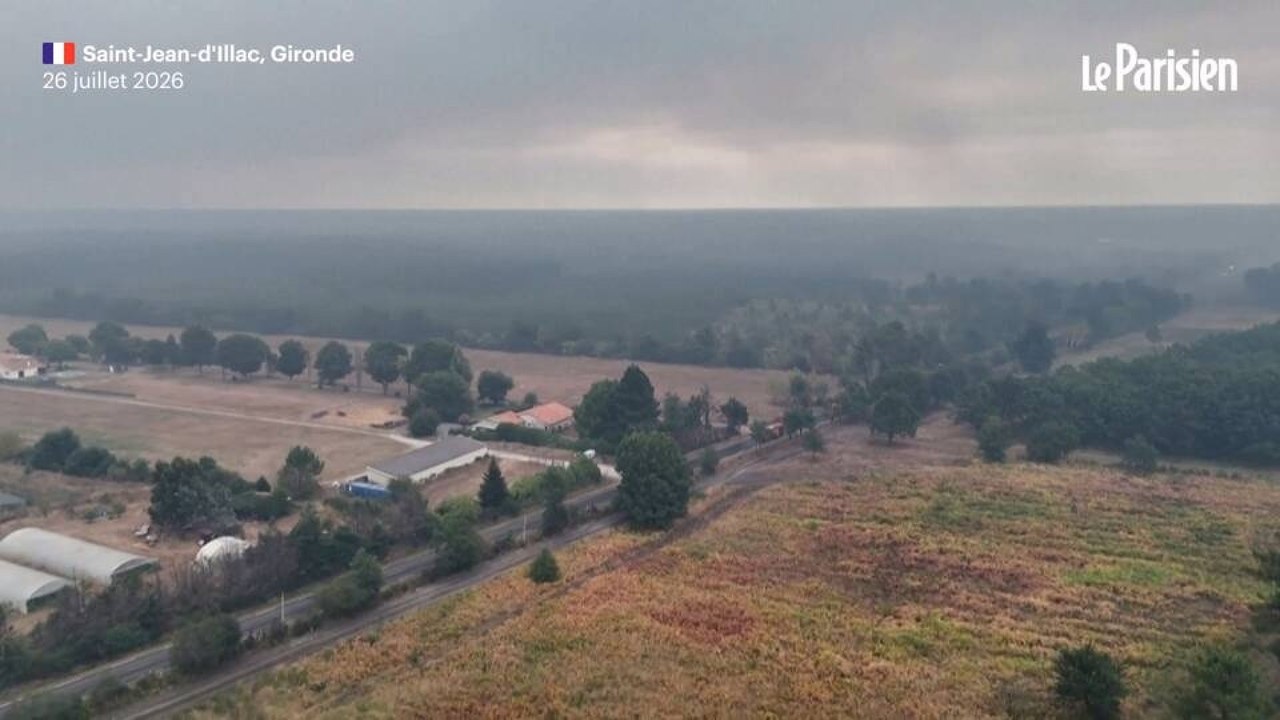 Incendies en Gironde: vues aériennes de la fumée à 15 km de Bordeaux