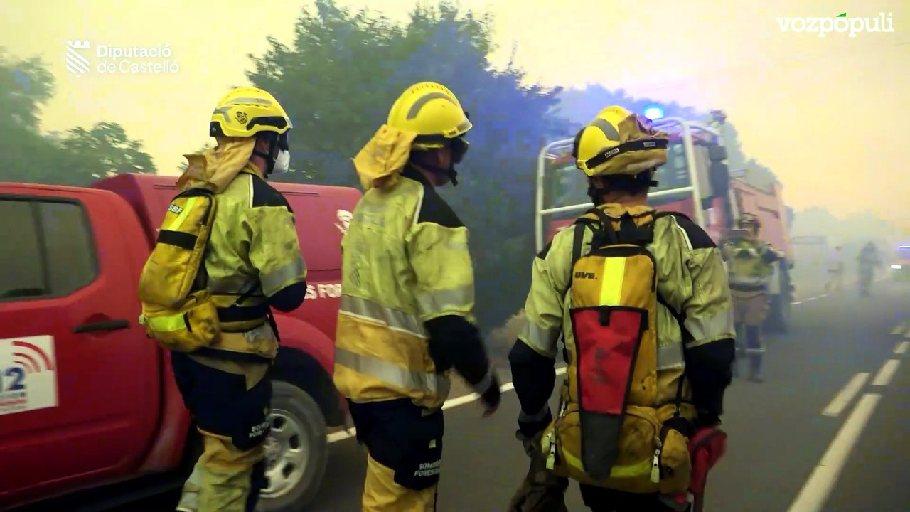 Impresionantes imágenes del incendio de la Vall d'Uixó