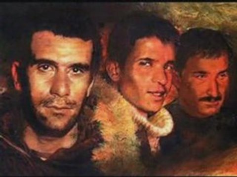 Vurulduk ey halkim!unutma bizi!!!!(tek yol devrim!)