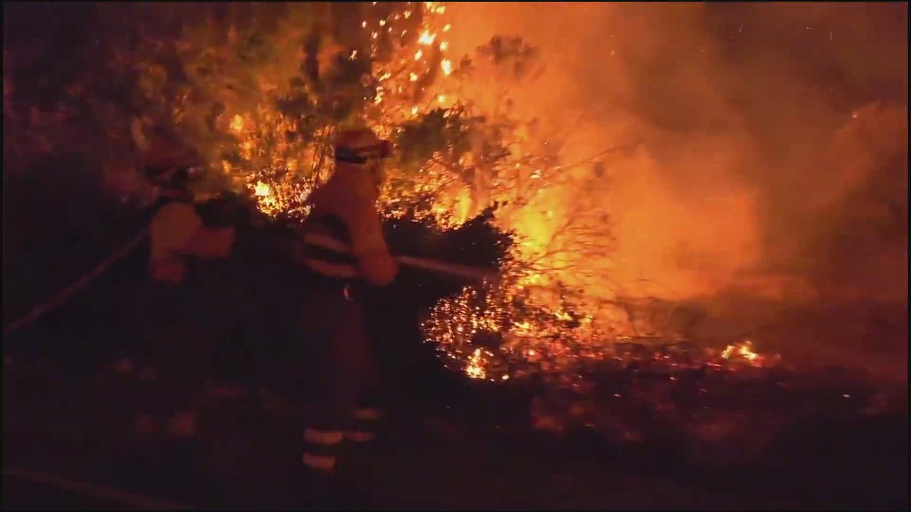 Emergencias avisa de que rachas de viento de pueden complicar extinción incendios de Madrid
