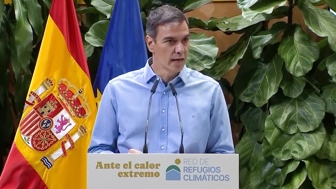 Sánchez aprovecha los incendios para atacar a Ayuso por las "altas temperaturas en las aulas"