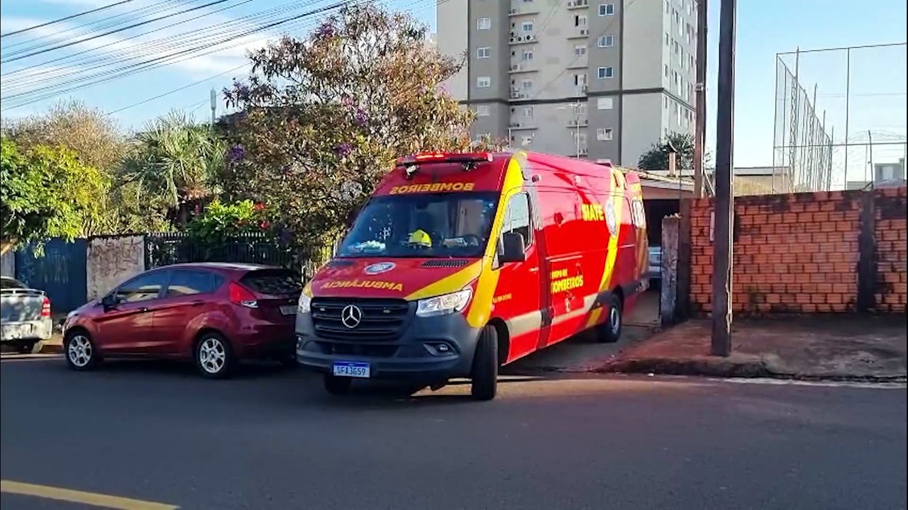 Idosa de 92 anos sofre queda em casa e precisa do atendimento do Siate