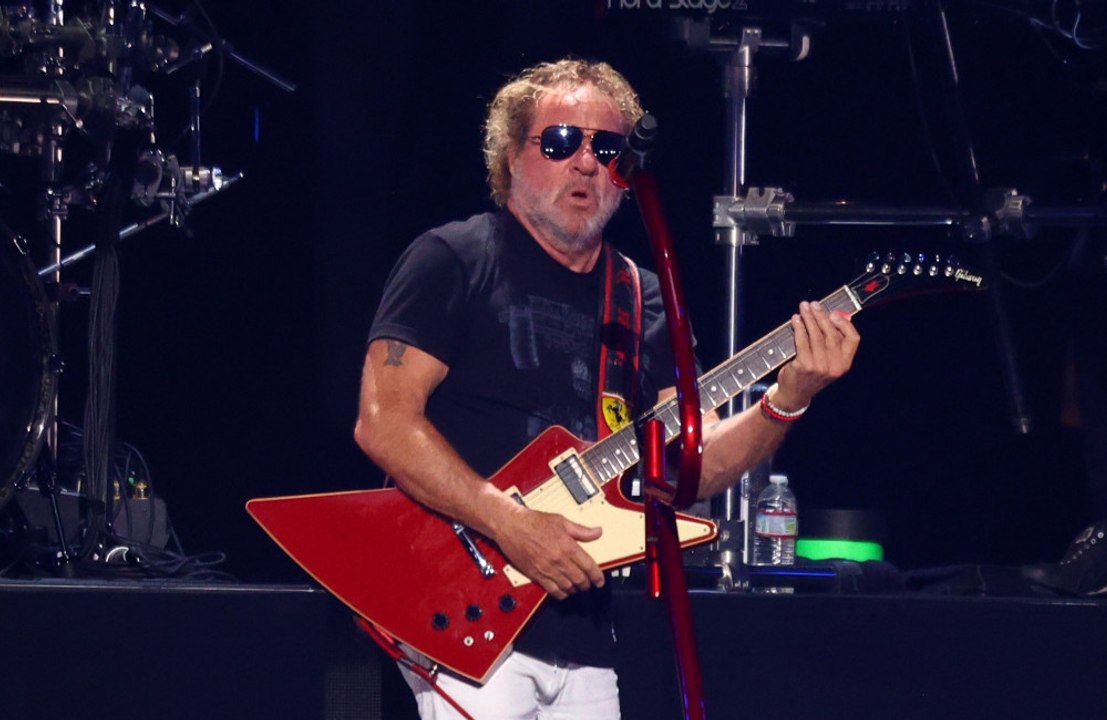 Sammy Hagar invited David Lee Roth to join him onstage at his upcoming Las Vegas residency
