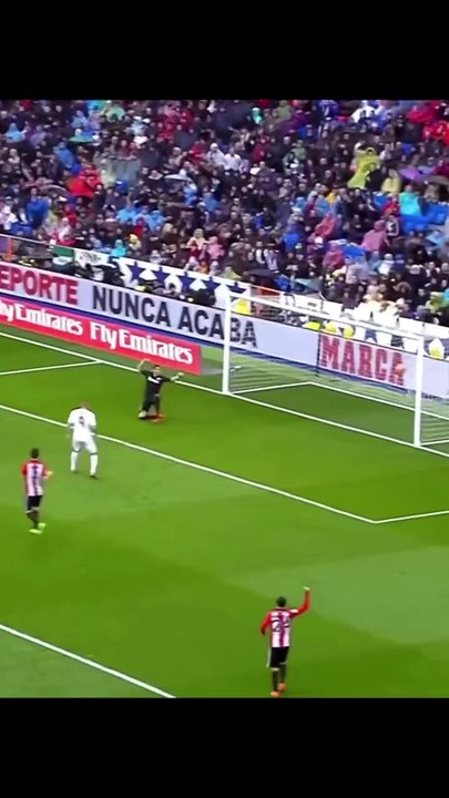 Kontrol dada sempurna dari Cristiano ronaldo