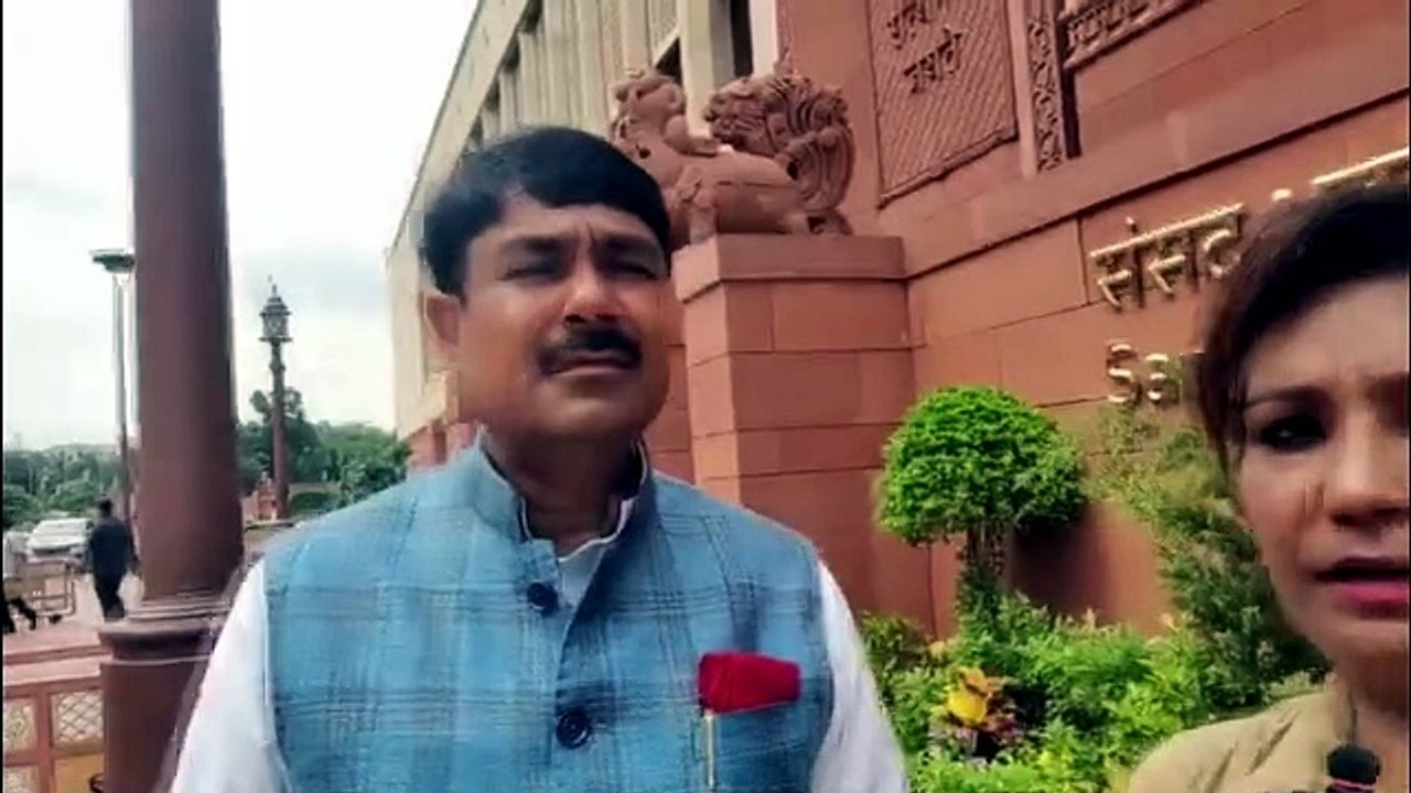 संसद सत्र: छात्रों के मुद्दे पर विपक्ष का हंगामा, लोक परीक्षा बिल पारित कराने की तैयारी में सरकार