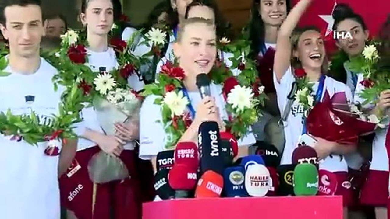 Milletler Ligi şampiyonu A Milli Kadın Voleybol Takımı, Türkiye’ye döndü | Ajansspor | IHA