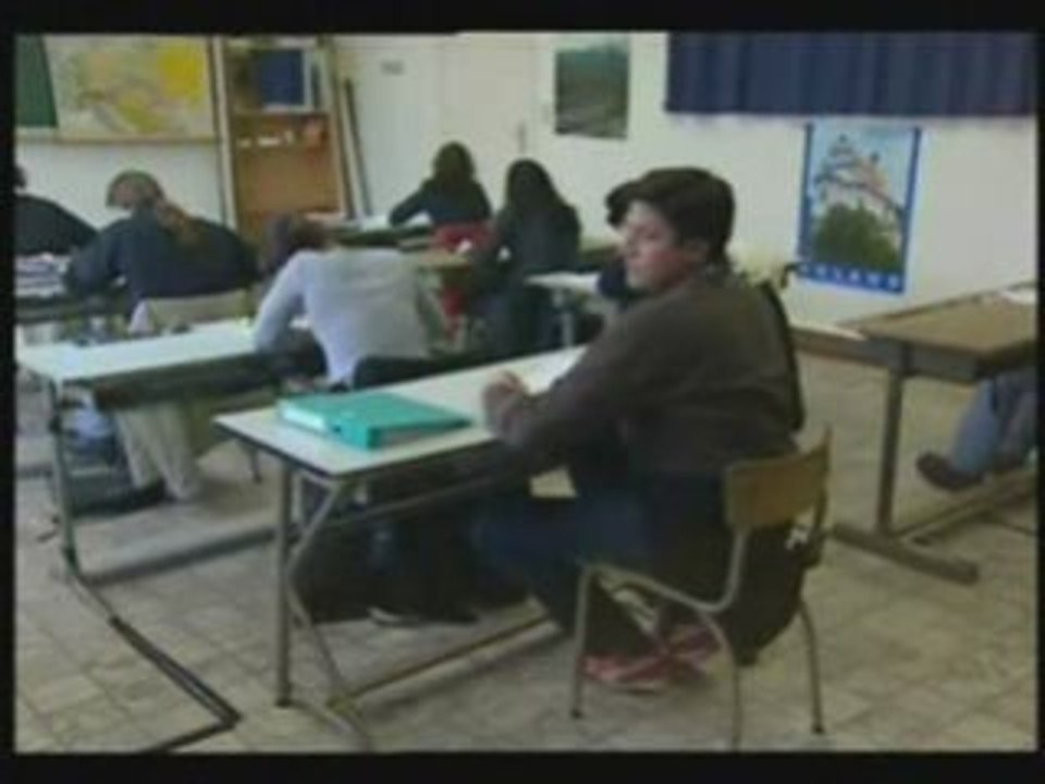 François l'Embrouille en Etudiant - François Damiens