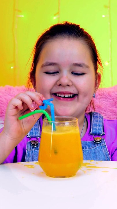 🎉 Woohoo! DIY STRAW SPINNER — Blow and WATCH it GO! 🎯🥤 #shorts #fun