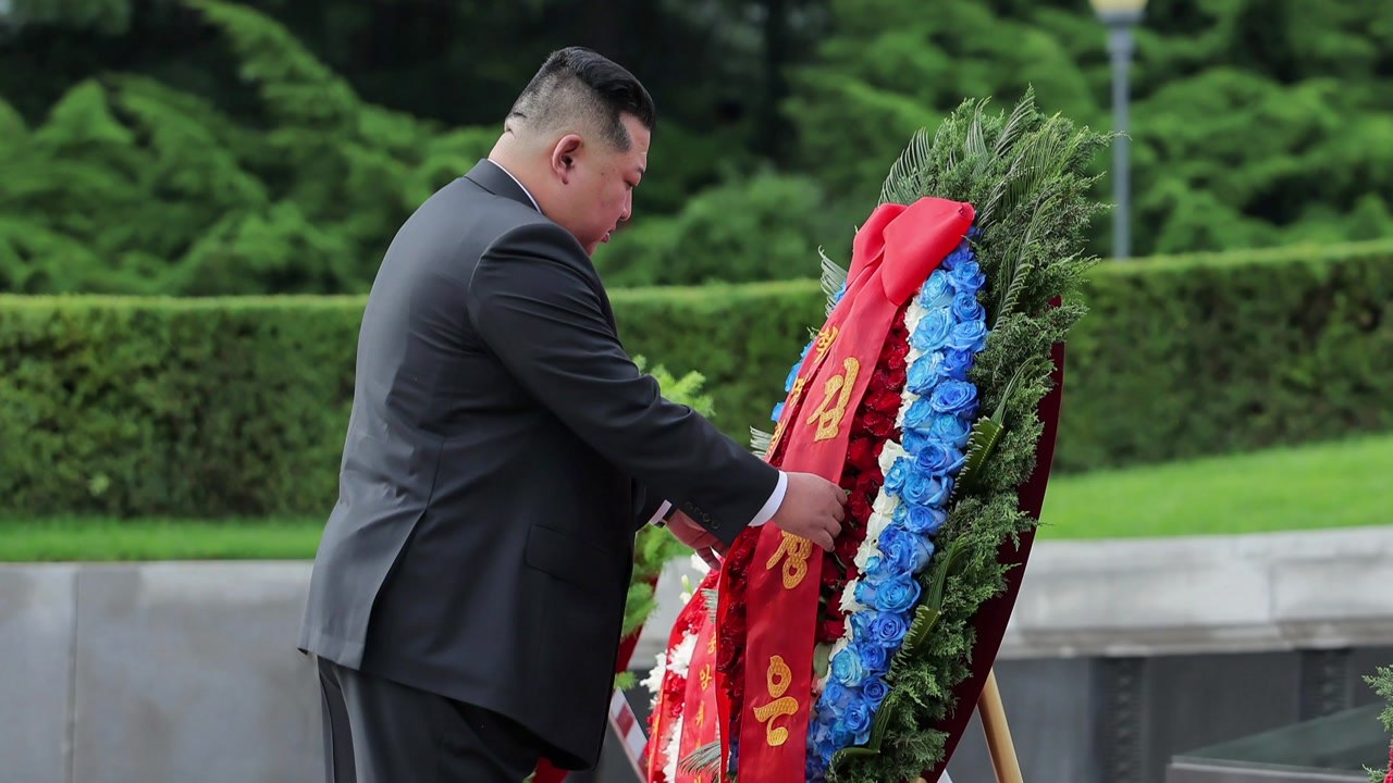 북, '전승절 73주년' 대규모 행사...김정은 참석 / YTN