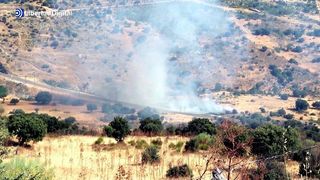 Intenso trabajo en Robledo de Chavela para frenar el fuego
