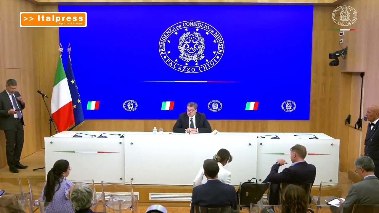 Giorgetti "Sconto solo sul gasolio di 17 centesimi fino al 6 agosto"