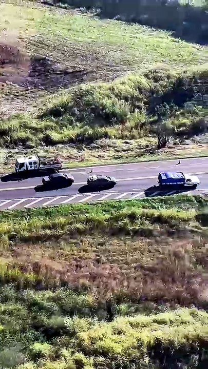 Vídeo mostra perseguição aérea a caminhonete com quase meia tonelada de maconha na PR-323