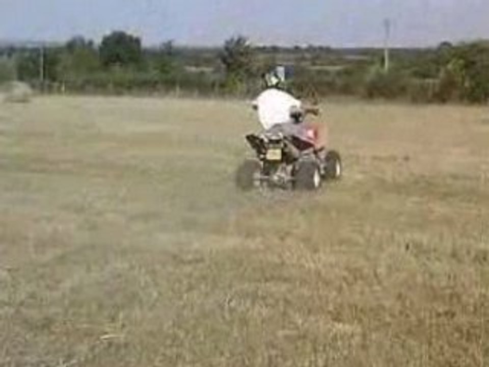 Julien sur 2 roues