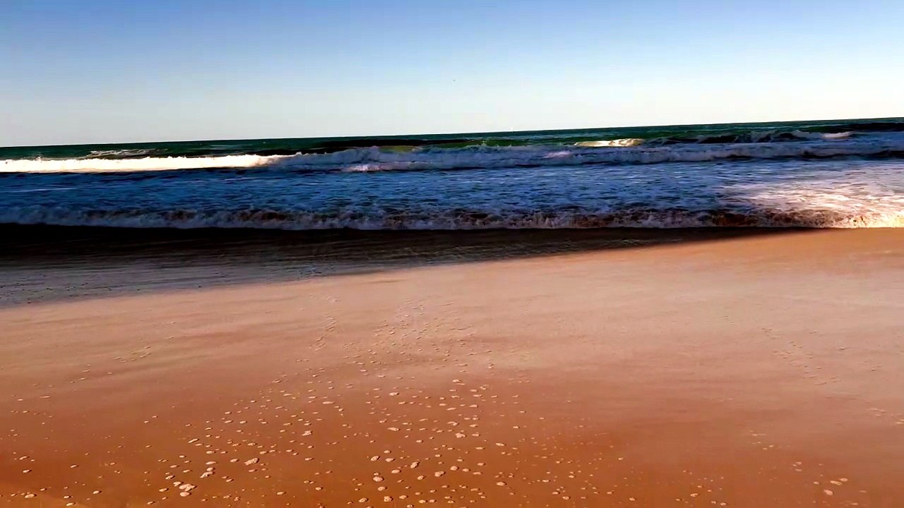 Ocean tides, Gold Coast beach