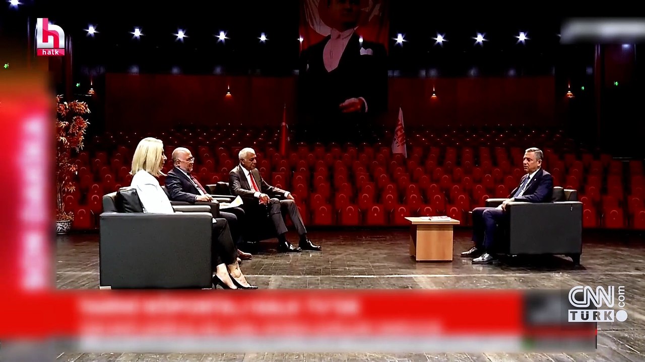 Özgür Özel, CHP'de figüranlı tören iddiasını yorumladı