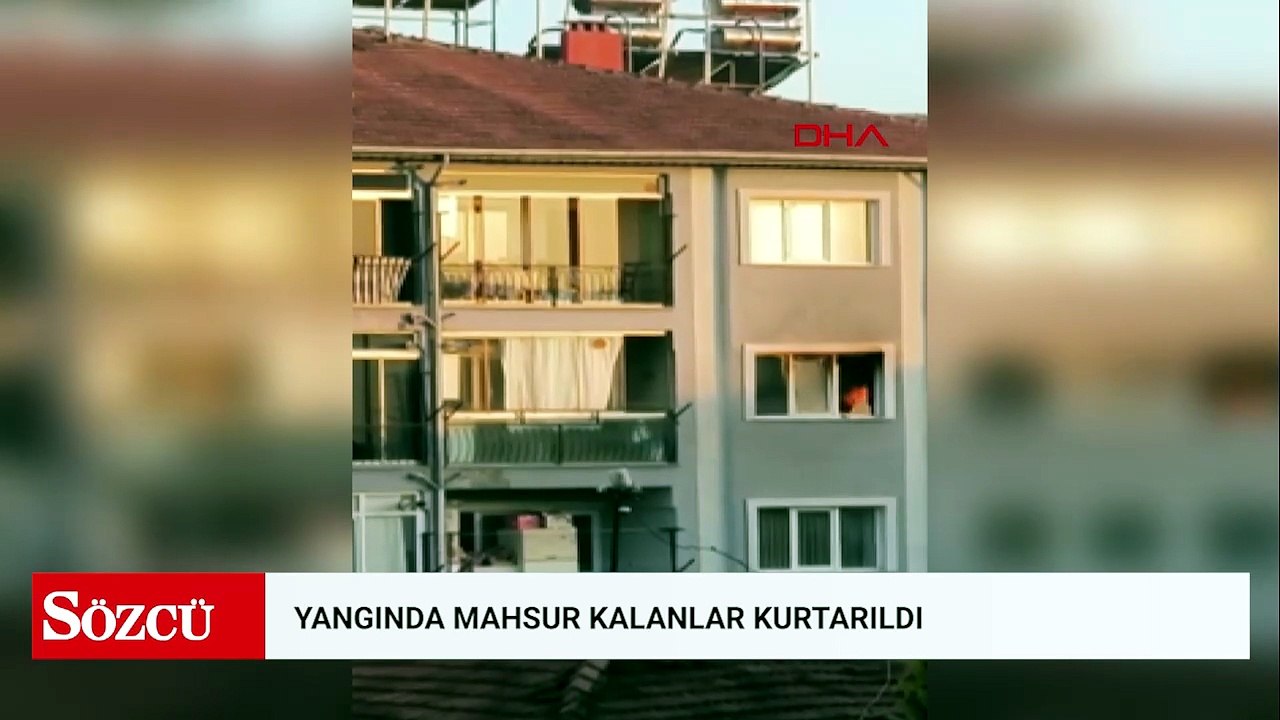 Apartmandaki yangında mahsur kalanlar, merdivenli araçla kurtarıldı