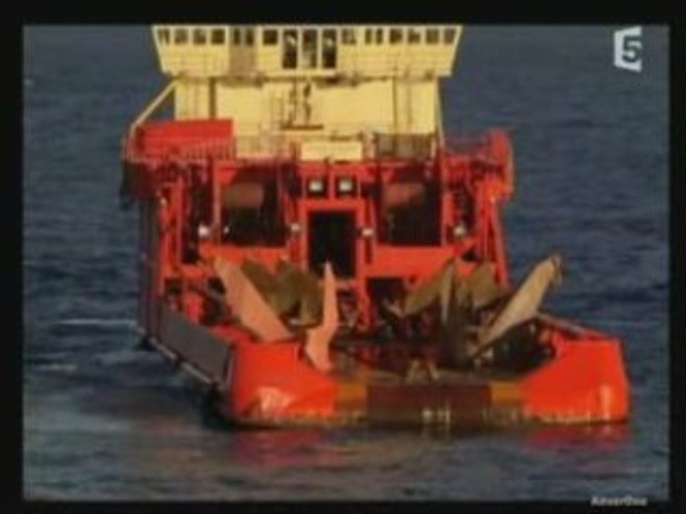 2/4 PLATEFORMES PETROLIERES TITANS DES MERS