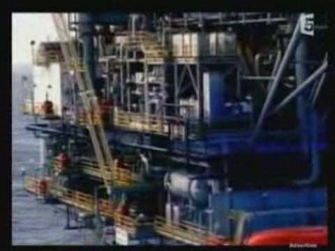 3/4 PLATEFORMES PETROLIERES TITANS DES MERS