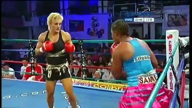 EL TREMENDO NOCAUT de la LOCOMOTORA OLIVERAS ante la COLOMBIANA SALGADO por el TÍTULO DEL MUNDO