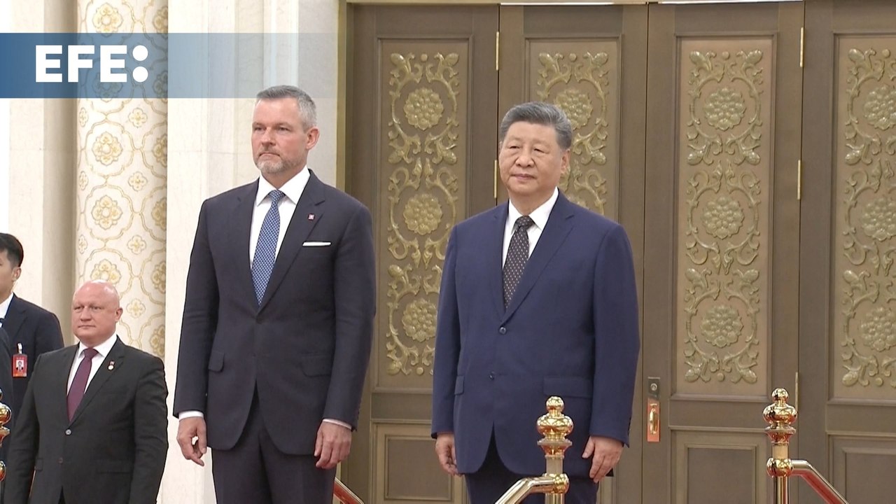 El presidente eslovaco propone un mayor acercamiento entre China y la UE a Xi durante su encuentro en Pekín