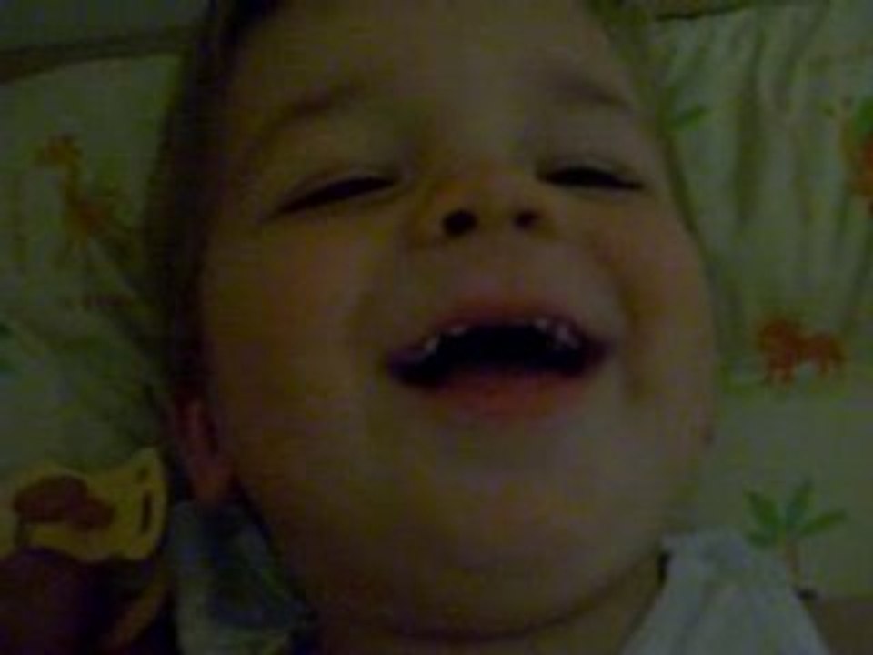 Benjamin et Maman chante la berceuse