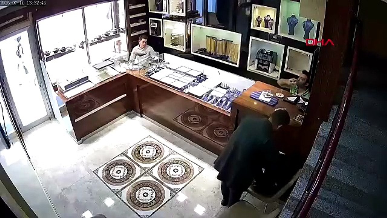 Kuyumcu cinayetinde sır perdesi aralandı: Borç meselesi değil soygunmuş!