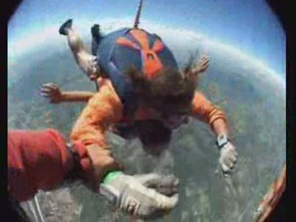 Vidéo saut en parachute lili